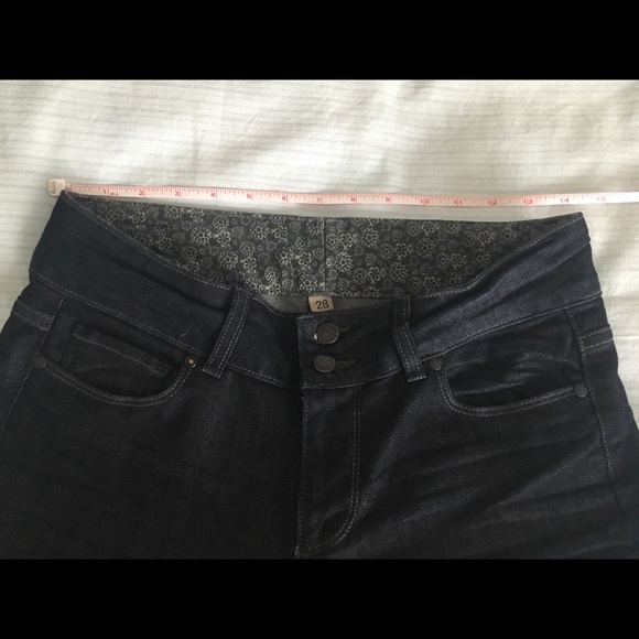 Like new Paige dark rinse jeans - Picture 3 of 4